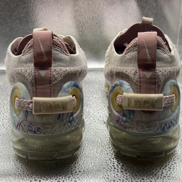 Size 9 - Nike‎ Air VaporMax 2020 Flyknit Pink Running Shoes CT1933-500 Women's - Picture 8 of 10